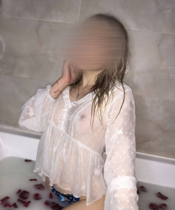 🌟 В Москве я воплощу твои самые развратные желания, будь это ласковый эротический массаж или страстный секс. 🔥 У меня прекрасное тело и я никогда не устаю удивлять своих клиентов своими умениями. Со мной время будет течь быстро и незаметно, ведь я прекрасно знаю, как сделать тебя счастливым. 💫 Мои клиенты всегда остаются довольными, и я горжусь своим отличным репутацией. Отзывы о моей работе говорят сами за себя. 🌟 Позволь мне показать тебе, что настоящее удовольствие можно найти в Москве – и однажды с мной не будет достаточно. Фото и подробности ты можешь найти на моем сайте. Не упускай шанс испытать незабываемые моменты вместе со мной. Жду тебя, чтобы создать вместе страстную атмосферу и насладиться безумным удовольствием! 🔥❤️😘 Анастасия